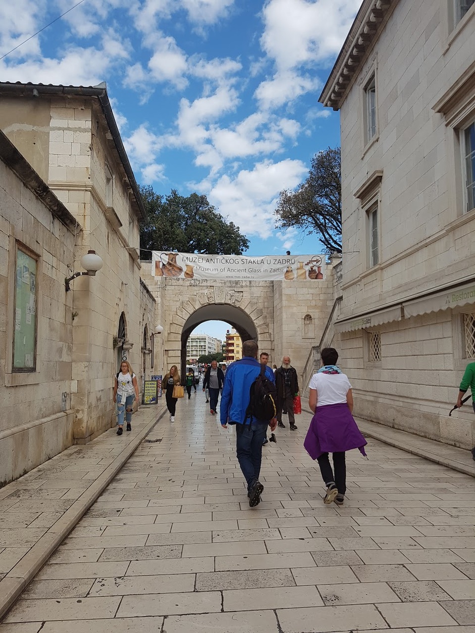 
Những con đường lát đá khiến du khách mê mẩn
