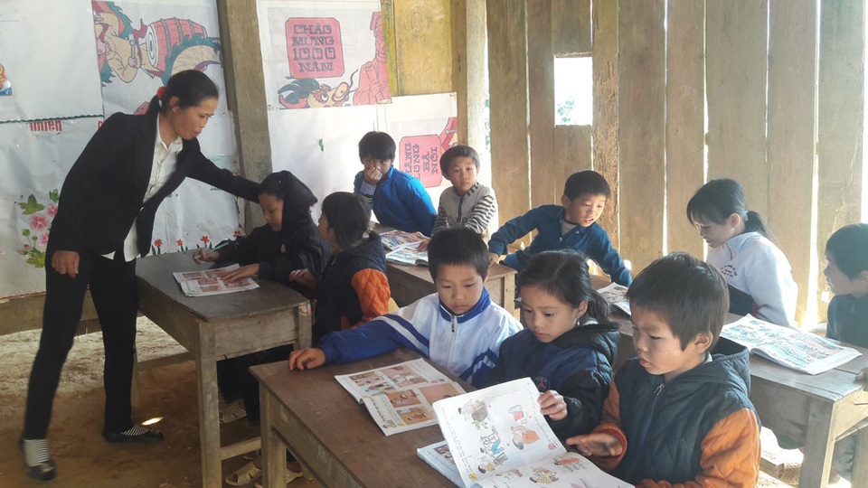 Ở nơi một cô giáo chỉ đứng lớp… 4 học sinh - 12
Điểm trường Khe Rịa có tất cả 18 em học sinh với 4 bậc học, được tổ chức thành lớp ghép