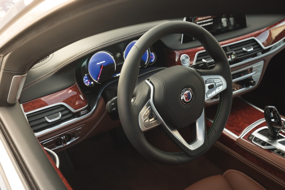 Cận cảnh tuyệt phẩm BMW Alpina B7 - 9 Cận cảnh tuyệt phẩm BMW Alpina B7 - 9