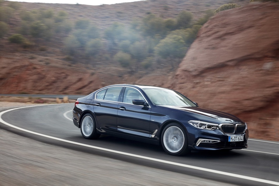 BMW 5-Series thế hệ mới chính thức ra mắt - 6 BMW 5-Series thế hệ mới chính thức ra mắt - 6