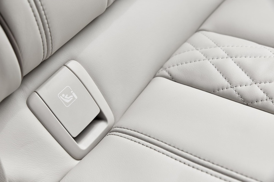 BMW 5-Series thế hệ mới chính thức ra mắt - 21 BMW 5-Series thế hệ mới chính thức ra mắt - 21