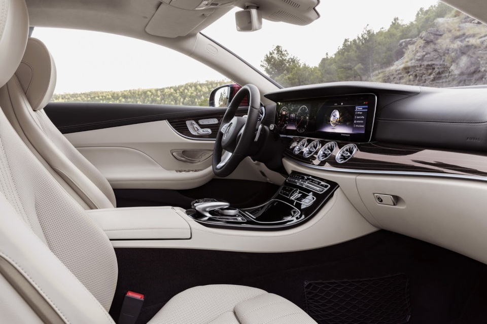 Mercedes-Benz chính thức giới thiệu E-Class Coupe mới - 3