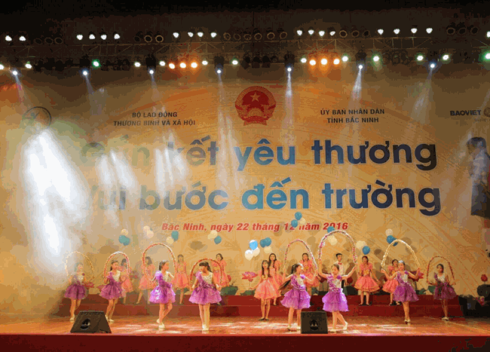 Doanh nghiệp đóng góp 90 tỷ đồng vì trẻ em - 1 Doanh nghiệp đóng góp 90 tỷ đồng vì trẻ em - 1