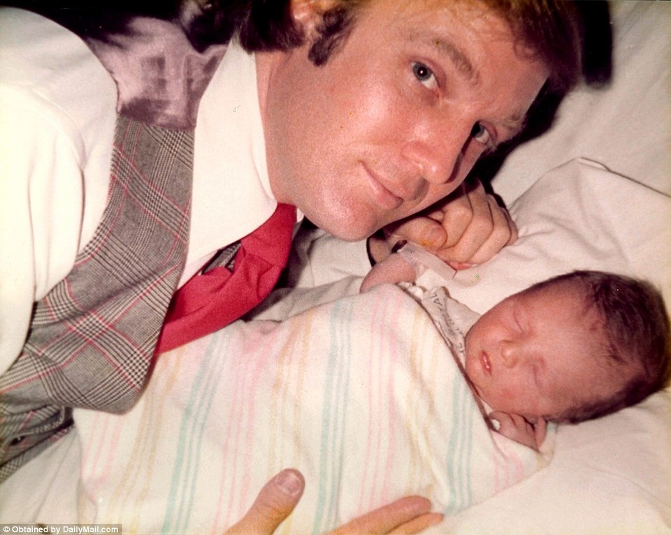 Bộ ảnh đồ sộ bị lãng quên của gia đình Tổng thống đắc cử Donald Trump - 17 Bộ ảnh đồ sộ bị lãng quên của gia đình Tổng thống đắc cử Donald Trump - 17