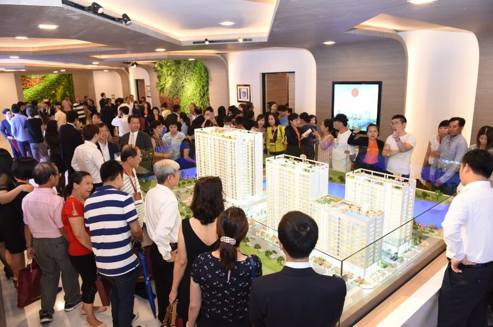 Vốn ngoại đổ vào bất động sản TPHCM - 2 Sự kiện ra mắt dự án Phú Mỹ Hưng Midtown diễn ra vào ngày 9/12 vừa qua đã thu hút hơn 500 khách hàng đến tham dự.