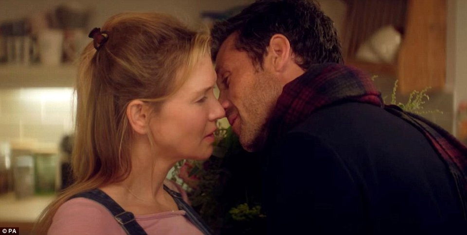 "Tiểu thư Jones" Renée Zellweger vẫn tươi xinh dù lộ đầy nếp nhăn - 30
Renee và đồng nghiệp - Patrick Dempsey trong một cảnh lãng mạn của phim.