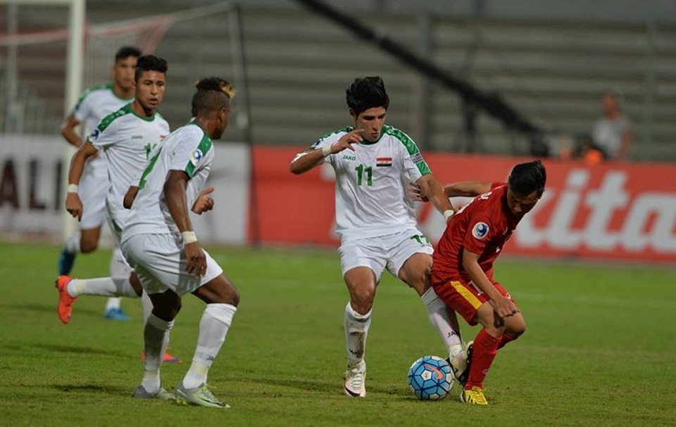 Chiếu chậm trận đấu kiên cường của U19 Việt Nam trước U19 Iraq - 3
U19 Việt Nam luôn thua trong các tình huống tranh chấp tay đôi