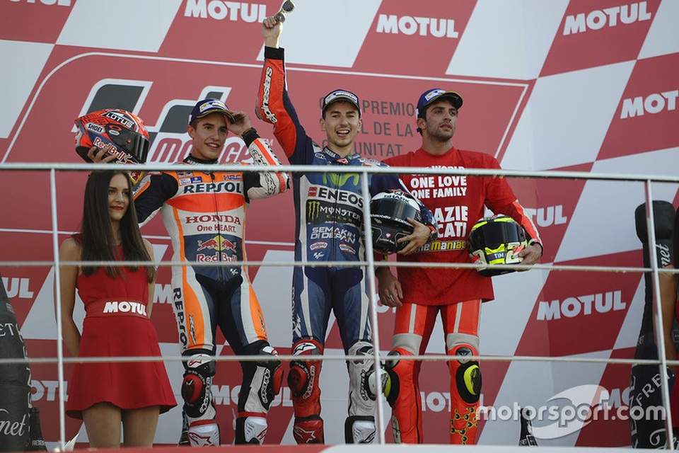 Jorge Lorenzo chiến thắng trong ngày chia tay Yamaha - 3 Jorge Lorenzo chiến thắng trong ngày chia tay Yamaha - 3
