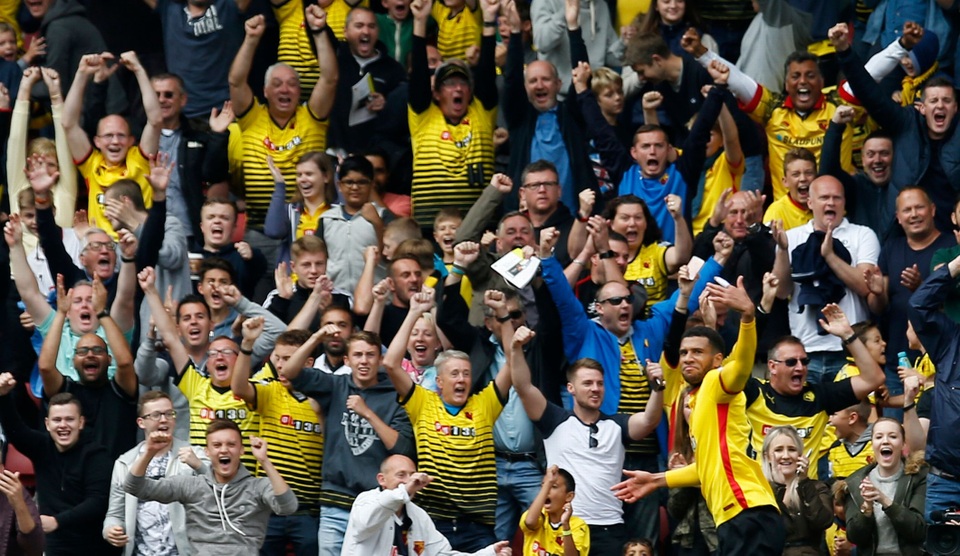 Nhìn lại trận thua mất mặt của MU trước Watford - 21
Niềm vui của cổ động viên bên phía Watford