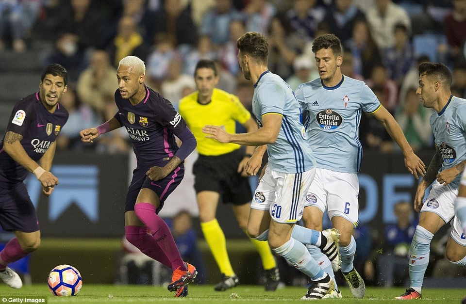 Celta Vigo 4-3 Barcelona: Địa chấn tại Balaidos - 3
Nỗ lực của Neymar không thể giúp Barca tránh được thất bại
