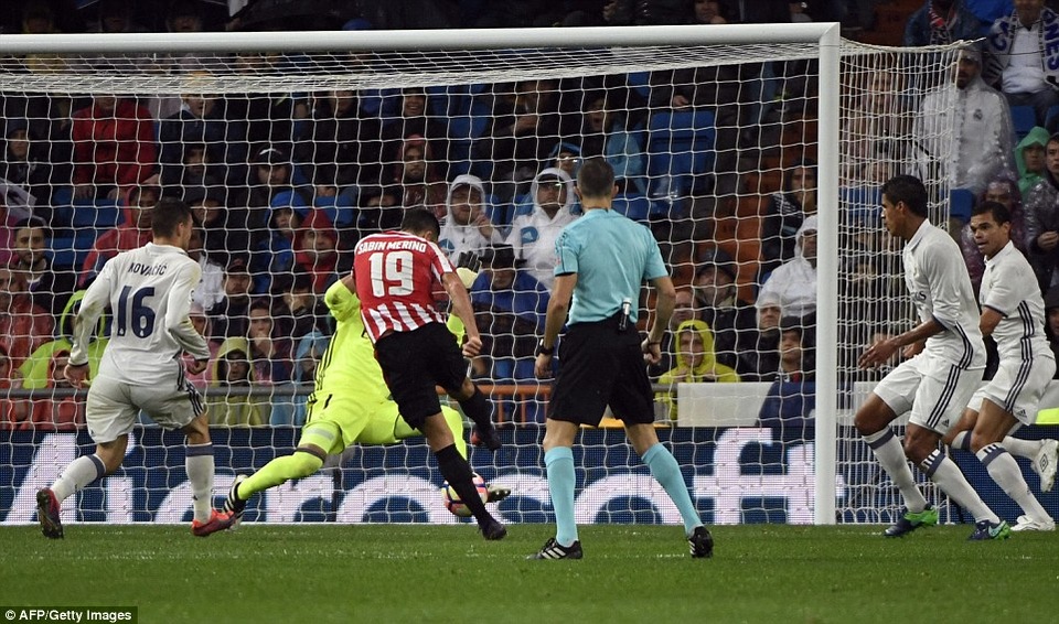 Đánh bại Bilbao, Real Madrid giành ngôi đầu bảng La Liga - 3
Sabin lập công mang về bàn gỡ hòa cho Bilbao