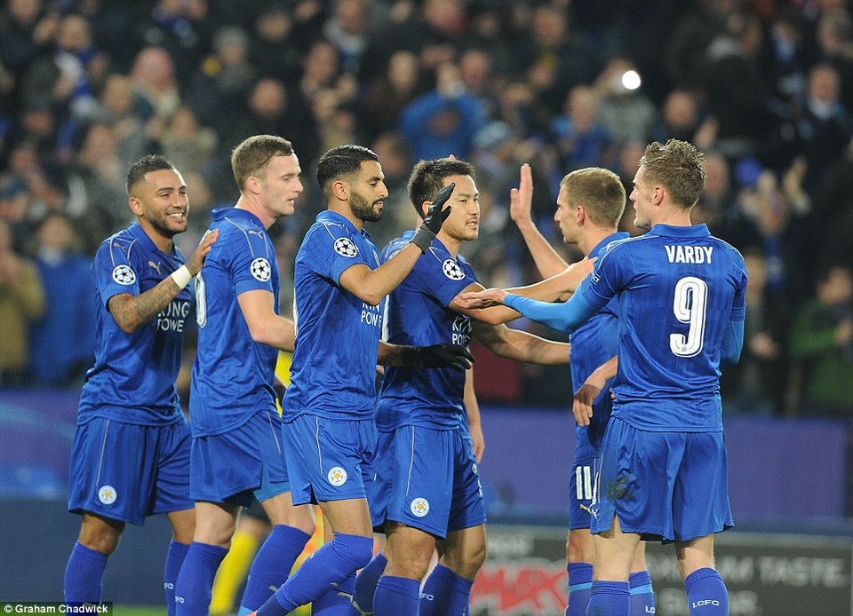 Leicester sớm giành vé dự vòng knock-out Champions League - 1
Các cầu thủ Leicester City ăn mừng sau khi ghi bàn