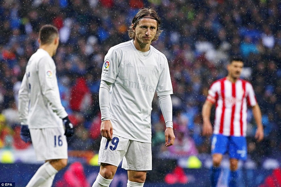 Real Madrid 2-1 Gijon: Cú đúp của C.Ronaldo - 3
Real Madrid phải rất vất vả mới giữ được chiến thắng 2-1 sau 90 phút