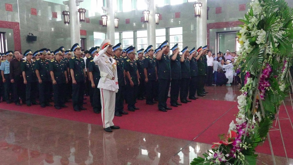 Tiễn biệt 3 phi công hy sinh khi bay huấn luyện trên đỉnh Bao Quan - 3 Tiễn biệt 3 phi công hy sinh khi bay huấn luyện trên đỉnh Bao Quan - 3
