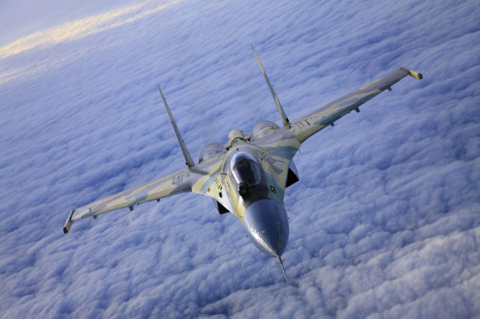 Những vũ khí uy lực nhất của quân đội Nga - 5
Sukhoi Su-35 là một máy bay chiến đấu siêu cơ động của Nga.