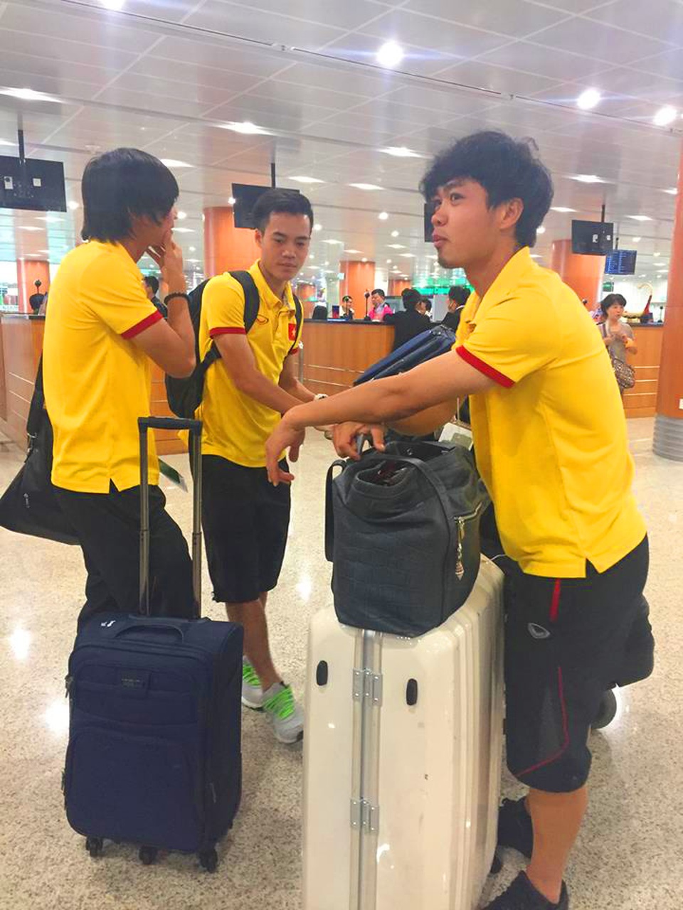 
Công Phượng (phải) thu hút sự chú ý lớn từ dư luận
