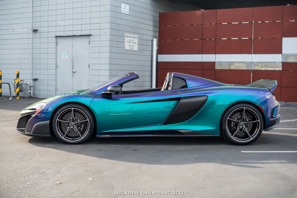 Chiêm ngưỡng siêu xe McLaren đổi màu trong nắng - 7 Chiêm ngưỡng siêu xe McLaren đổi màu trong nắng - 7