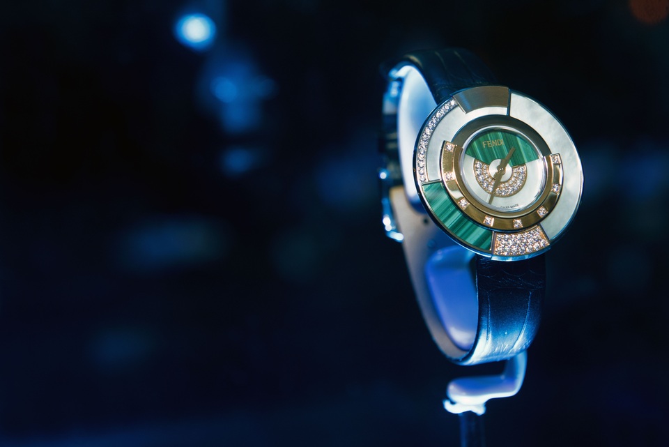 Siêu phẩm thành Rome ra mắt hoành tráng tại Hà Nội - 7
Màu xanh đặc trưng của đá Malachite tự nhiên trở thành linh hồn của bộ sưu tập đồng hồ Policromia.