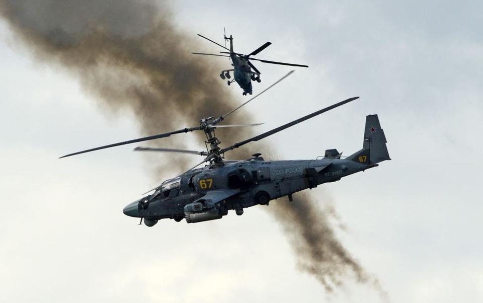 Những vũ khí uy lực nhất của quân đội Nga - 8
Trực thăng “Cá sấu” Ka-52 là trực thăng thế hệ kế tiếp của Nga, được thiết kế để phá hủy trực thăng, các mục tiêu bọc thép trên bộ và binh sĩ đối phương.