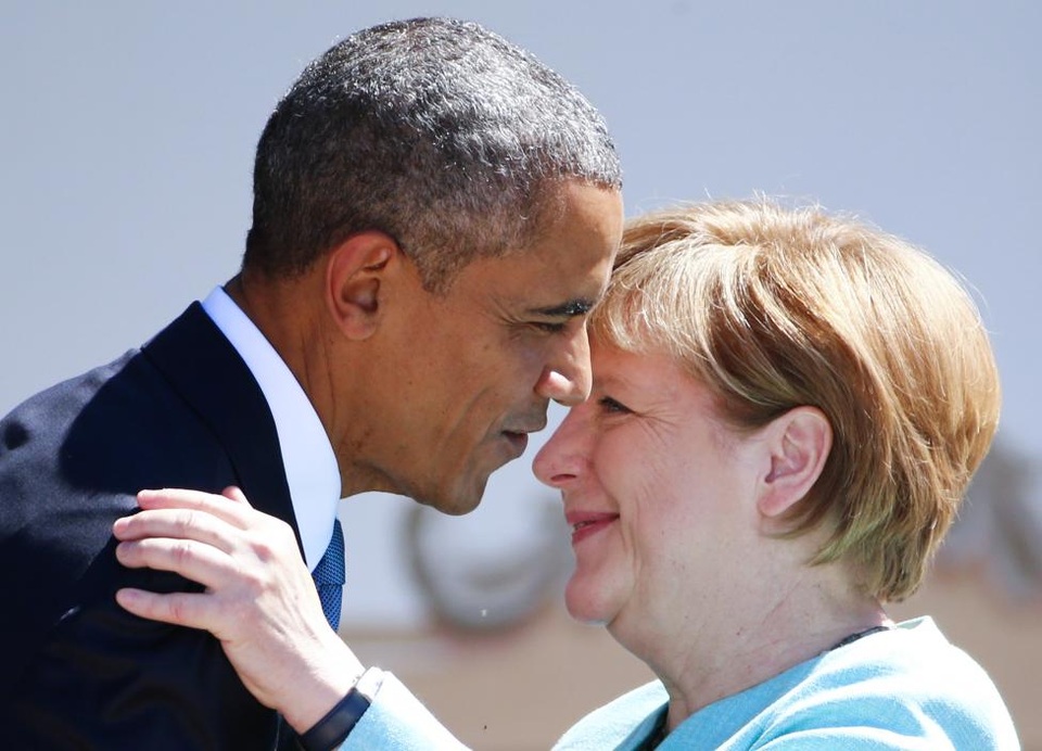 Ông Obama ăn tối riêng với Thủ tướng Đức - 12
Thủ tướng Đức chào đón nhà lãnh đạo Mỹ tại Kruen, miền nam nước Đức năm 2015. (Ảnh: Reuters)