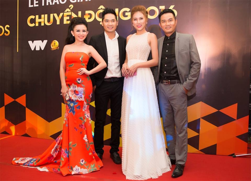 Janny Thủy Trần khoe sắc trên thảm đỏ VTV Awards 2016 - 2 Janny Thủy Trần khoe sắc trên thảm đỏ VTV Awards 2016 - 2
