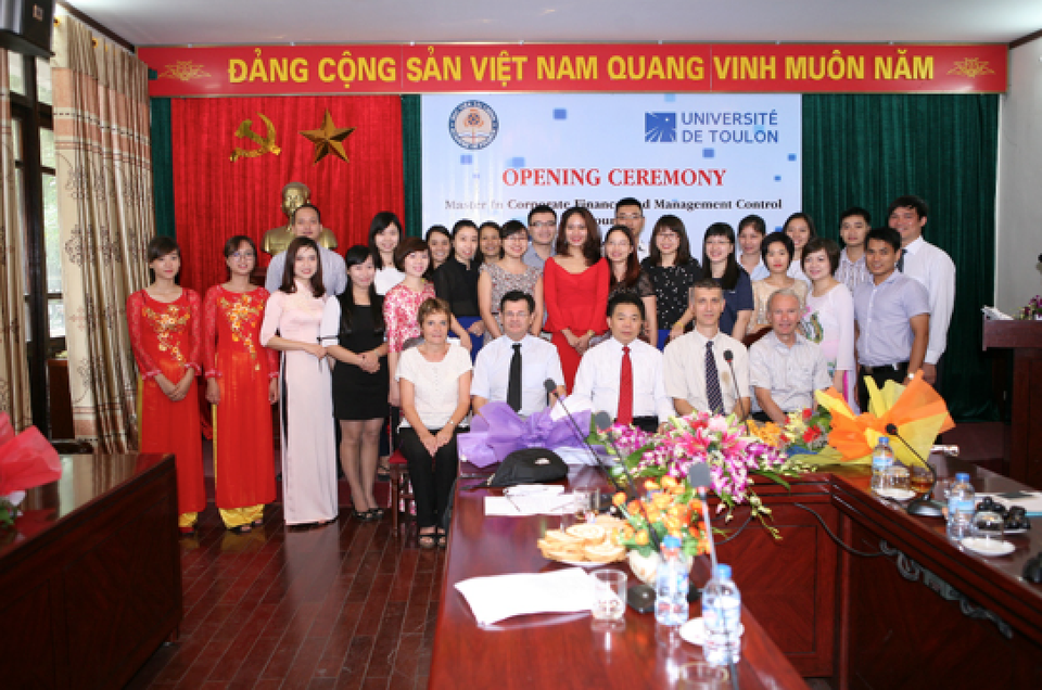 Học viện tài chính: Tuyển sinh Thạc sỹ Tài chính doanh nghiệp và Kiểm soát quản trị khóa 8 - 1
Lễ Khai giảng thạc sỹ Tài chính doanh nghiệp và Kiểm soát quản trị khóa 4.