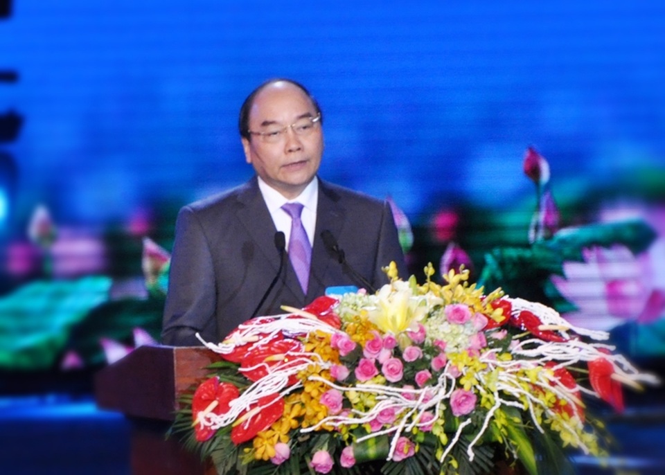 Thủ tướng kỳ vọng Đà Nẵng tiên phong xây dựng Thành phố khởi nghiệp - 1
Ủy viên Bộ Chính trị, Thủ tướng Nguyễn Xuân Phúc phát biểu tại Lễ mít tinh kỷ niệm 20 năm Đà Nẵng trực thuộc Trung ương.
