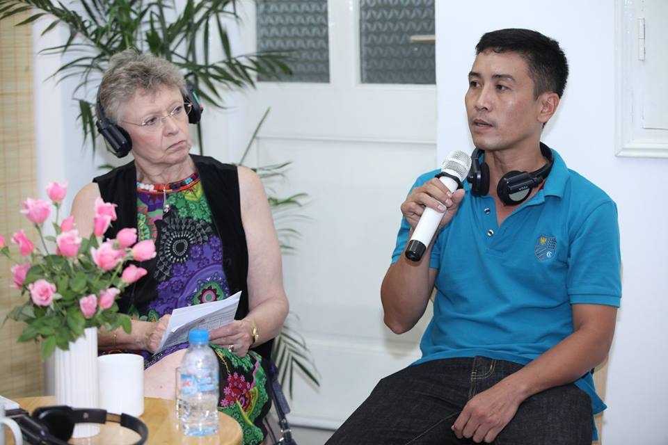 Nhiều thanh niên đối mặt với hiểm hoạ nhiễm HIV do sử dụng ma tuý đá - 1
GS. Francoise Barre-Sinoussi và anh Phạm Thành Công