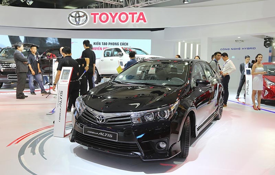 Toyota Fortuner 2017 chính thức ra mắt thị trường Việt Nam - 10 Toyota Fortuner 2017 chính thức ra mắt thị trường Việt Nam - 10