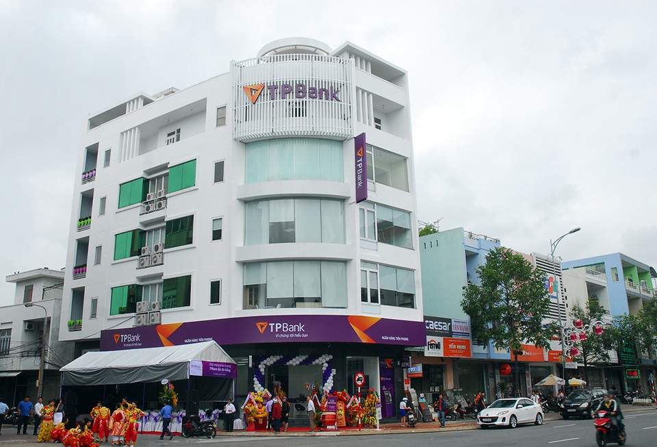 Mở rộng quy mô, TPBank khai trương điểm giao dịch hiện đại thứ 2 tại Đà Nẵng - 1
Điểm giao dịch TPBank Đà Nẵng nằm nổi bật trên trục đường Điện Biên Phủ, cửa ngõ Trung tâm Thành phố Đà Nẵng