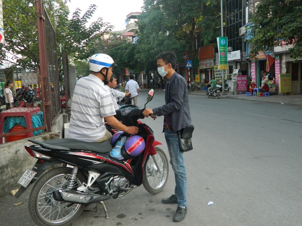 
Xe ôm thường tập trung khá đông ở bến xe.
