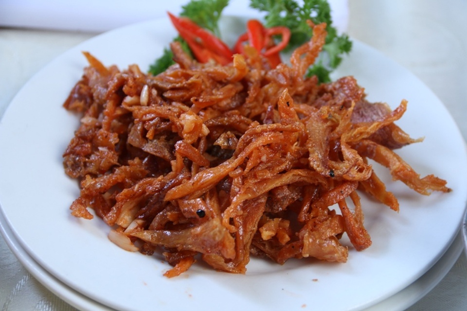 Bếp Ngon: Ca sĩ Khánh Linh tiết lộ món mực khô tuyệt ngon cuối tuần - 1 Bếp Ngon: Ca sĩ Khánh Linh tiết lộ món mực khô tuyệt ngon cuối tuần - 1