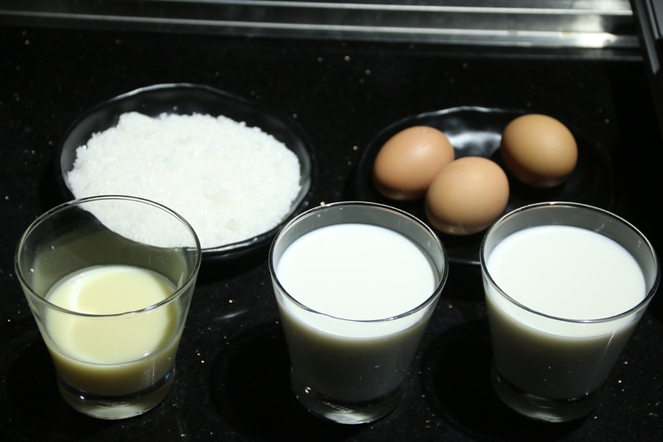 
Các nguyên liệu của món caramen.
