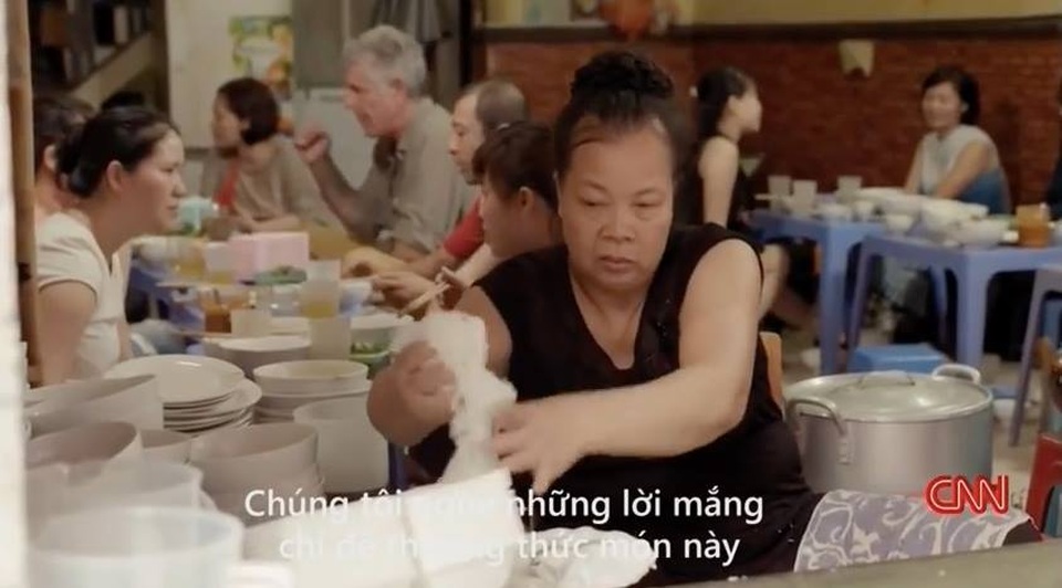 Tổng thống Obama suýt nữa đã thưởng thức món "bún chửi"? - 2
Quán bún chửi của bà Thảo được lên CNN (Ảnh chụp màn hình)
