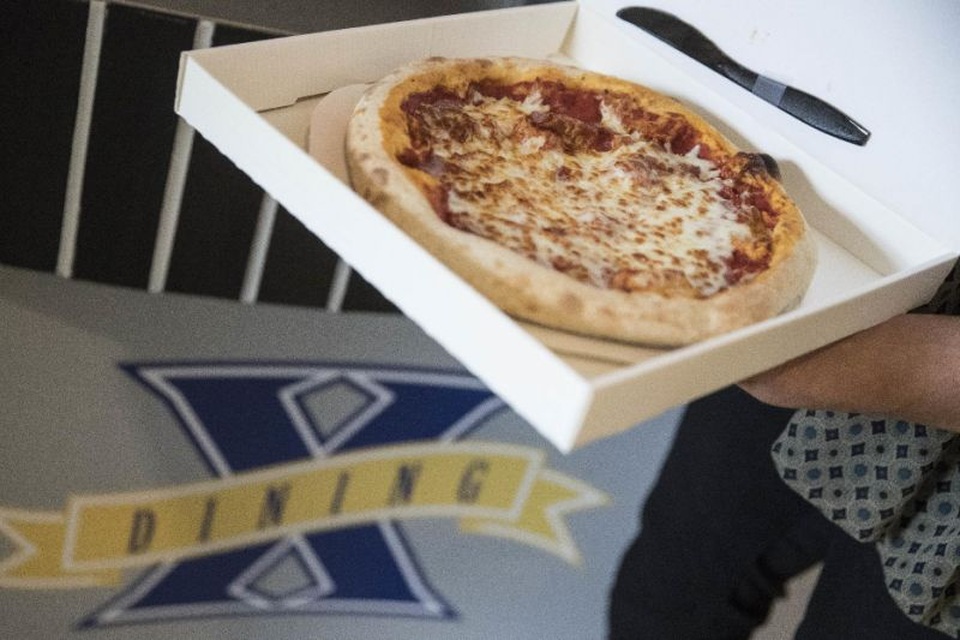 Độc đáo máy rút… bánh Pizza tự động - 5 Độc đáo máy rút… bánh Pizza tự động - 5