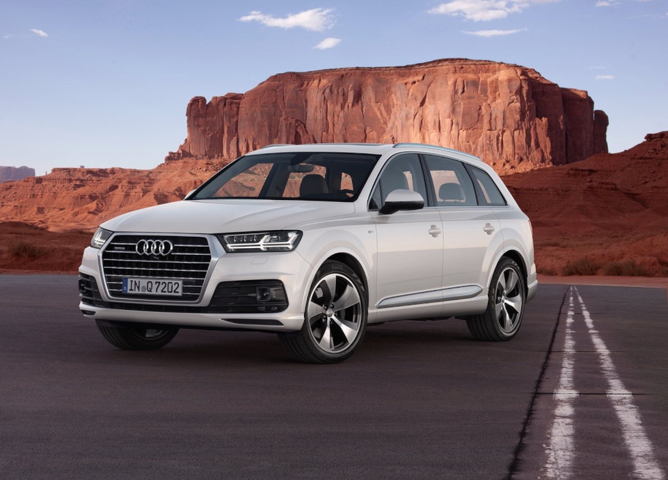 Những mẫu bán tải và SUV xuất sắc nhất cho năm 2017 - 6 SUV hạng sang cỡ trung: Audi Q7