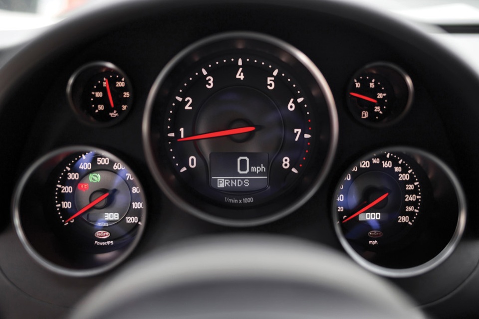 Cận cảnh chiếc Bugatti Veyron Super Sport cuối cùng xuất xưởng - 9