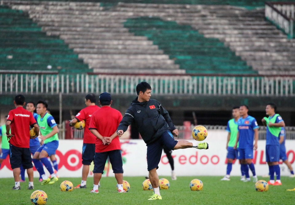 
HLV Hữu Thắng muốn các học trò giữ được sự tập trung cao độ
