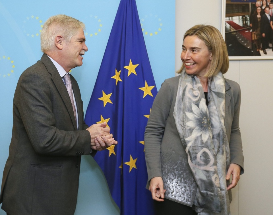 EU họp khẩn cấp để “giải mã” Tổng thống đắc cử Donald Trump - 1
Đại diện cấp cao của EU về Đối ngoại và an ninh Federica Mogherini (phải). (Ảnh: EPA)