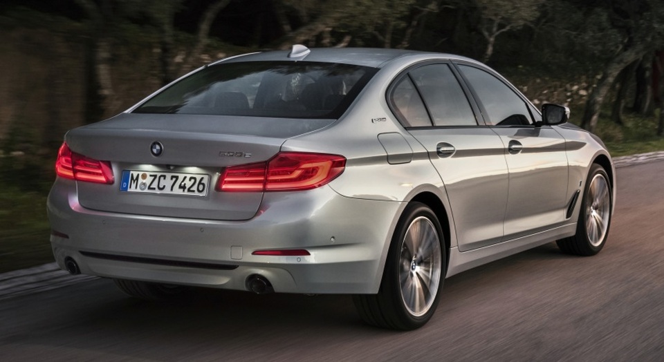 BMW 530e iPerformance - Xe "xanh" hạng sang - 2 BMW 530e iPerformance - Xe "xanh" hạng sang - 2
