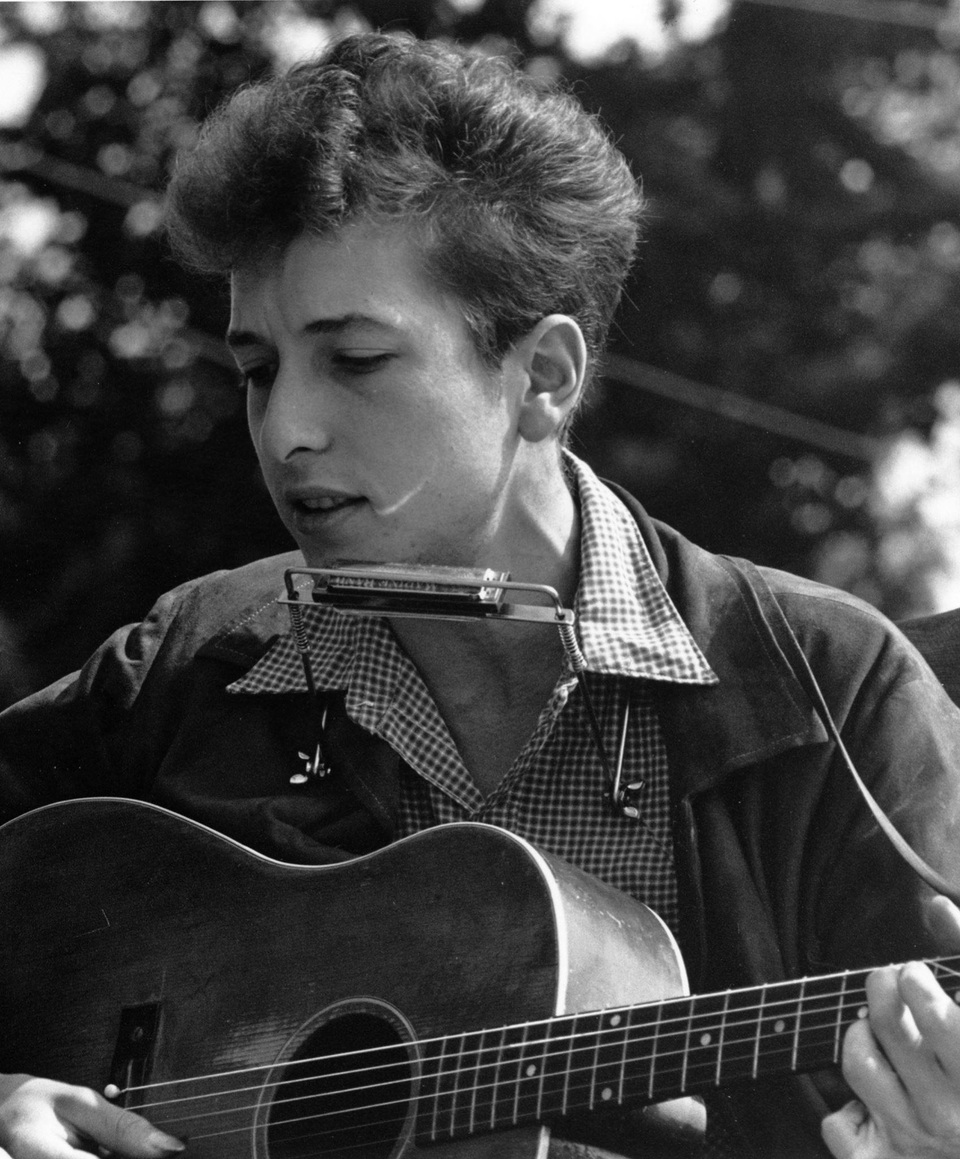 Nobel Văn học gọi tên nam ca sĩ biểu tượng của Mỹ - Bob Dylan - 1
Bob Dylan thời trẻ