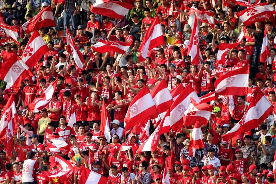 
Cổ động viên Hải Phòng luôn rất cuồng nhiệt
