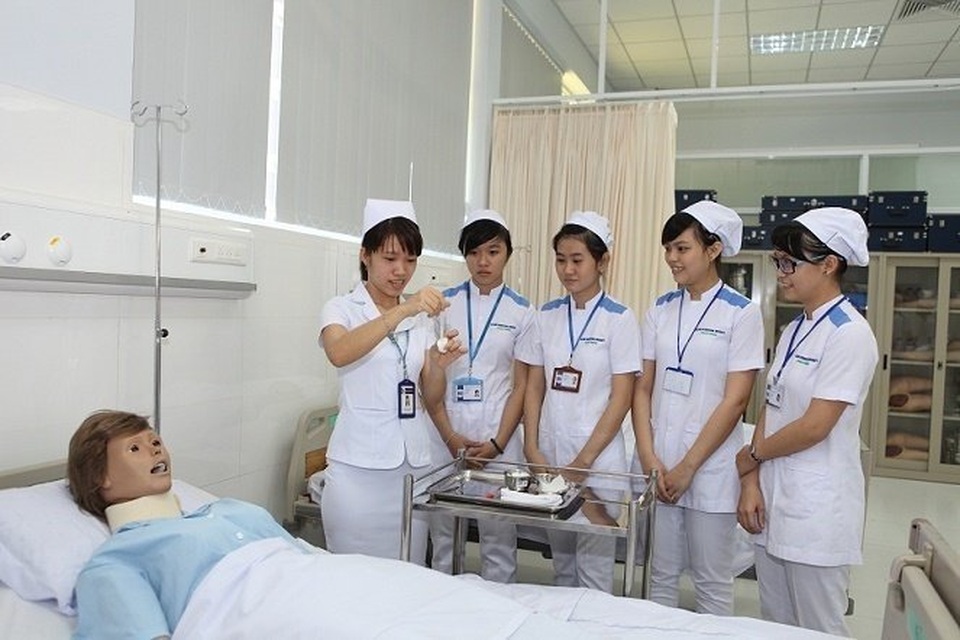 Tuyển ứng viên điều dưỡng, hộ lý đi làm việc tại Nhật Bản khóa 5/2016 - 1 Tuyển ứng viên điều dưỡng, hộ lý đi làm việc tại Nhật Bản khóa 5/2016 - 1