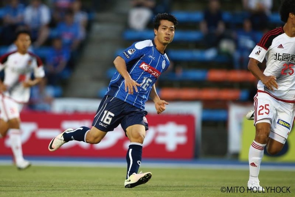 
Công Phượng đã có một năm không thành công cùng Mito Hollyhock
