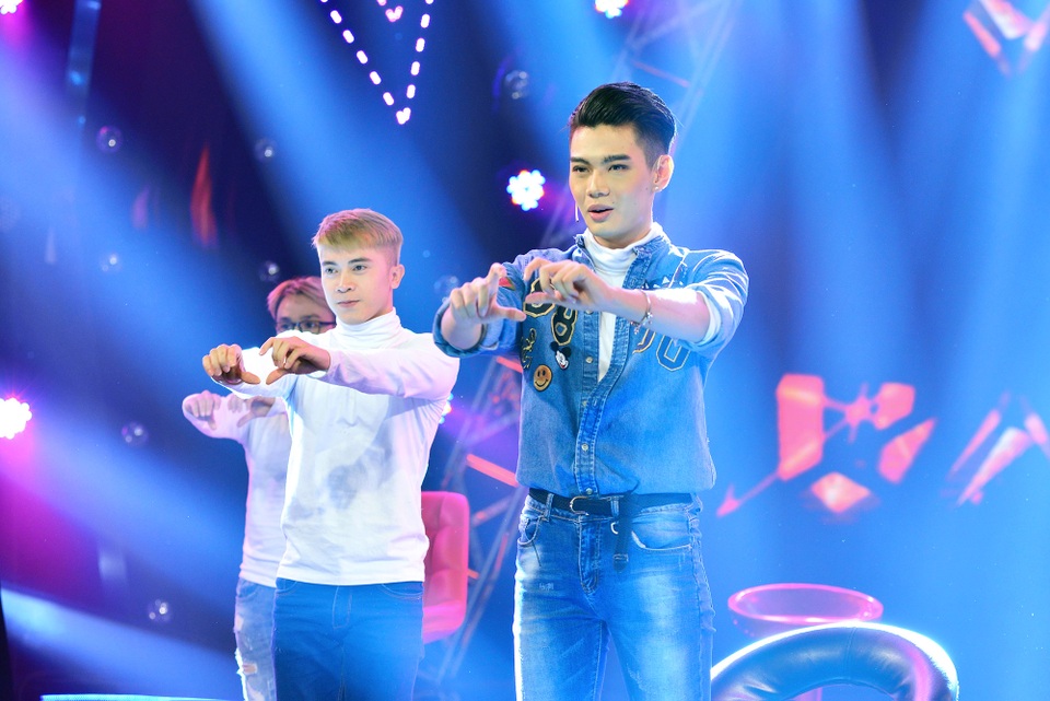 
Đào Bá Lộc và bản hit mới Soft love
