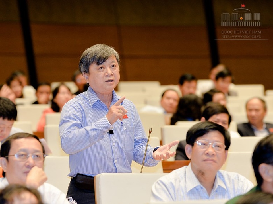 Ô nhiễm môi trường khu vực nông thôn “âm thầm, nhưng… nóng bỏng” - 2
Đại biểu Trương Trọng Nghĩa (TPHCM)