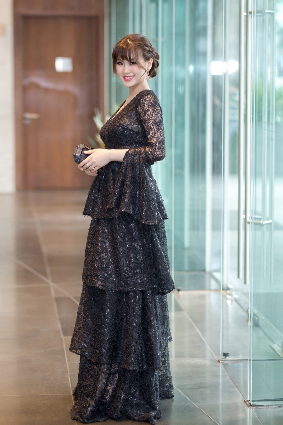 Á hậu Diễm Trang khoe con sau thời gian giữ kín hình ảnh - 11