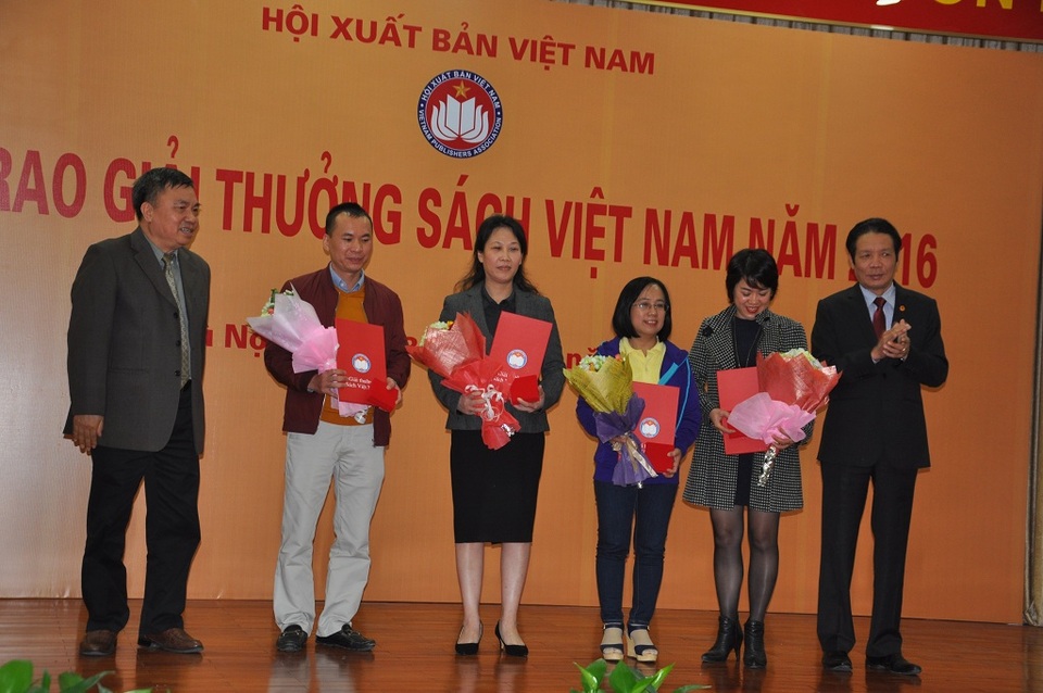 90 đầu sách đạt giải thưởng sách Việt Nam năm 2016 - 4 90 đầu sách đạt giải thưởng sách Việt Nam năm 2016 - 4