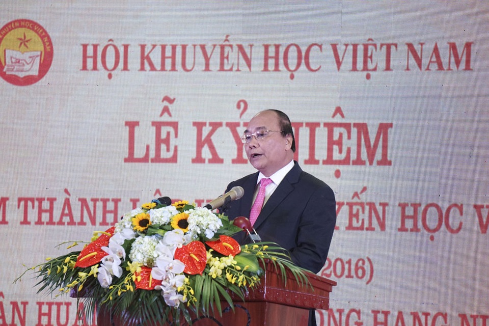 Thủ tướng: Tạo mọi thuận lợi cho Hội Khuyến học Việt Nam làm tốt hơn nữa - 2
Thủ tướng Nguyễn Xuân Phúc phát biểu tại lễ Kỷ niệm 20 năm thành lập Hội Khuyến học Việt Nam.