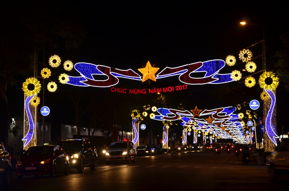 Sắc Xuân tràn ngập trên thành phố mang tên Bác - 2 Sắc Xuân tràn ngập trên thành phố mang tên Bác - 2